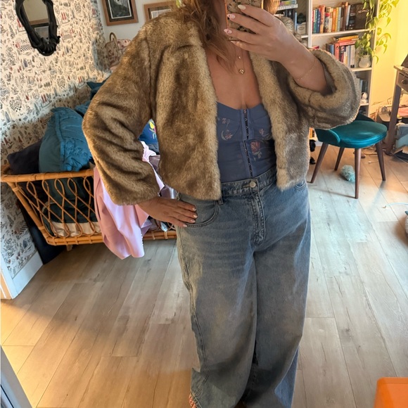 Anthropologie Gorgeous Faux Fur Cropped Jacket 12 - Picture 6 of 7